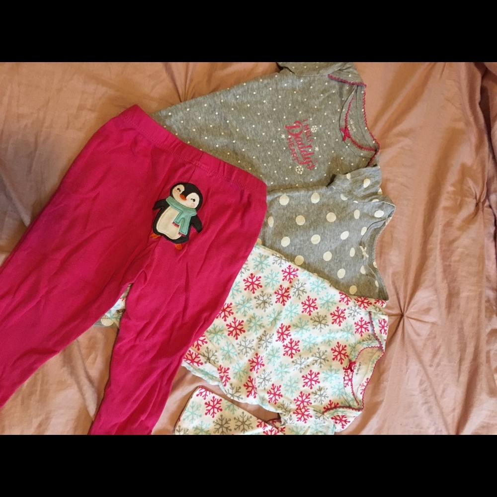Carters Christmas bundle 12month 3x onesies &pant